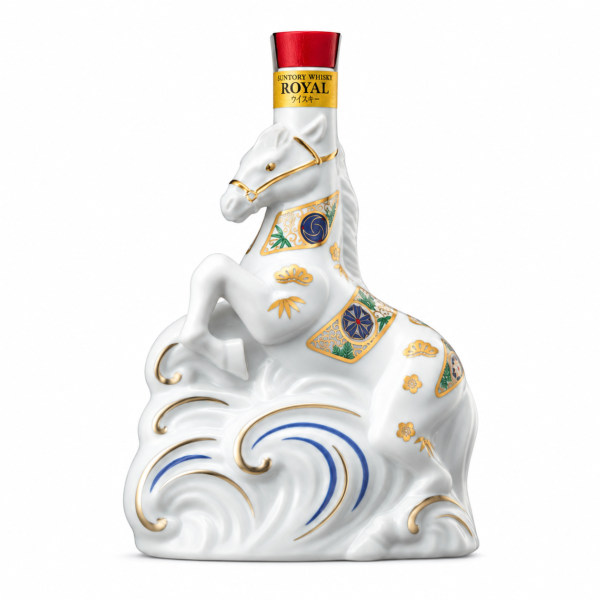 Suntory Royal Whisky 2026 Limited Edition – whisky Nhật Bản phiên bản năm Bính Ngọ với bình sứ hình ngựa trắng, thiết kế giới hạn giàu giá trị sưu tầm.
